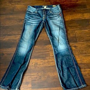 Silver Jeans Twisted Bootcut